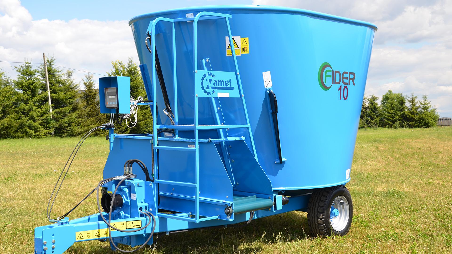 ZAMET силосорезка пасыпатель сіласных ям і насыпаў на вытворчасці сельскагаспадарчых машын фірма ў Польшчы